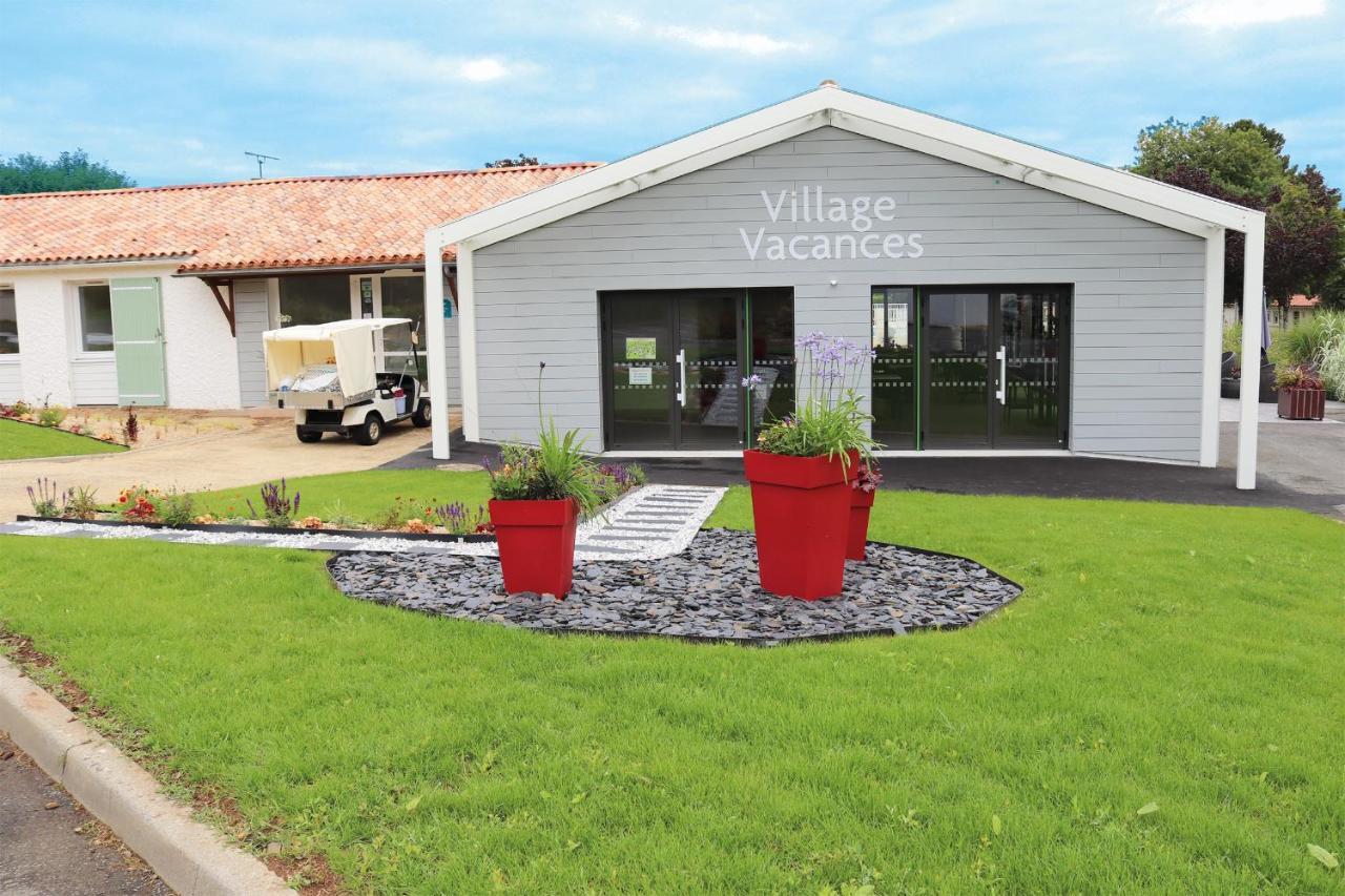 Village Vacances De Chantonnay Exterior photo